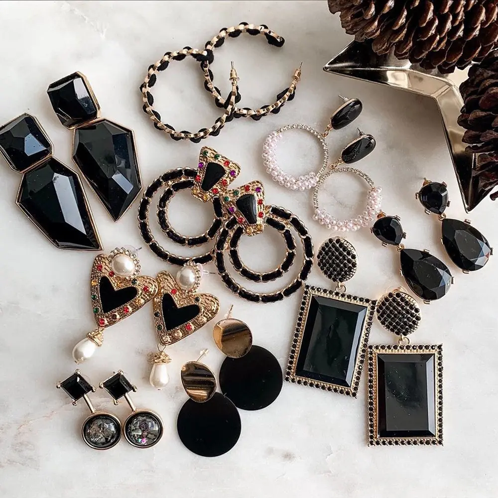 Pendientes de cristal de moda para mujer y niña, aretes geométricos de Metal negro, Charms geométricos, regalo de fiesta, venta al por mayor