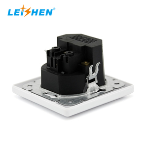 批发16A 250V欧盟/CE标准法国双<span class=keywords><strong>USB</strong></span>欧盟法国插座电源墙壁插座波兰市场