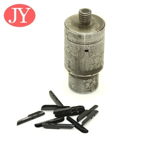 Apto para cordón elástico de 2mm Metal Barb de hierro plano a granel barato para Cuerdas elásticas - Product Image 4