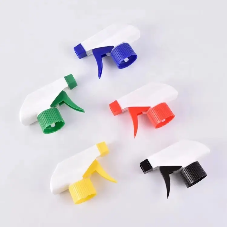 चीन बनाया मानक ट्रिगर स्प्रेयर प्लास्टिक पेंच टोपी फोम नोक अनुकूलन रंग