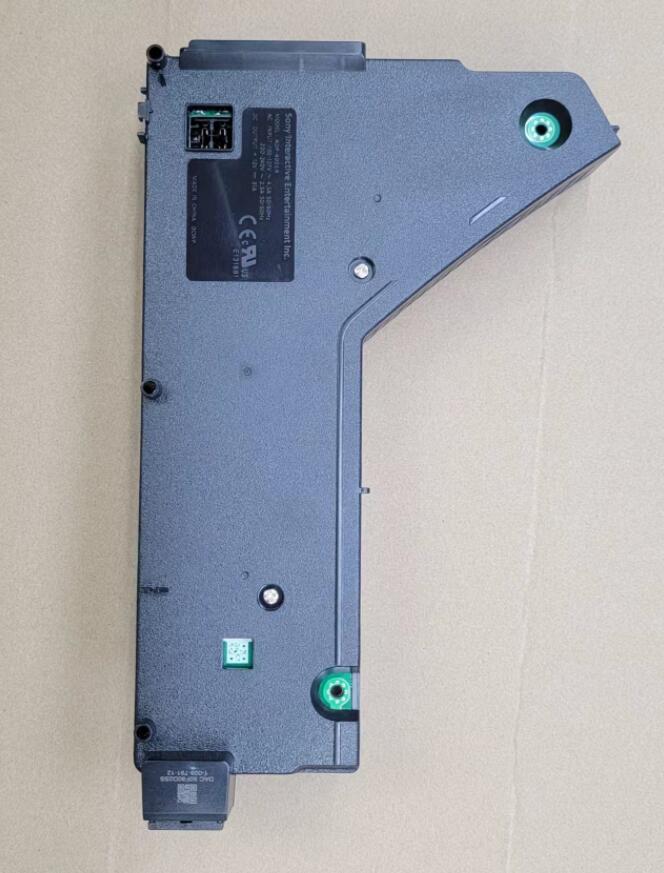ADP 400ER pour PS5