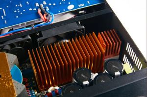 FP10000Q Sistema de audio de metal con amplificador de alta potencia profesional de 4 canales con impedancia de 8 y 4ohm para clase TD en venta - Product Image 4