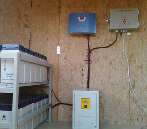 Las imágenes indican el estado de funcionamiento Sistema híbrido solar visualmente eólico Controlador MPPT de generador eólico de 3KW con carga de descarga - Product Image 3