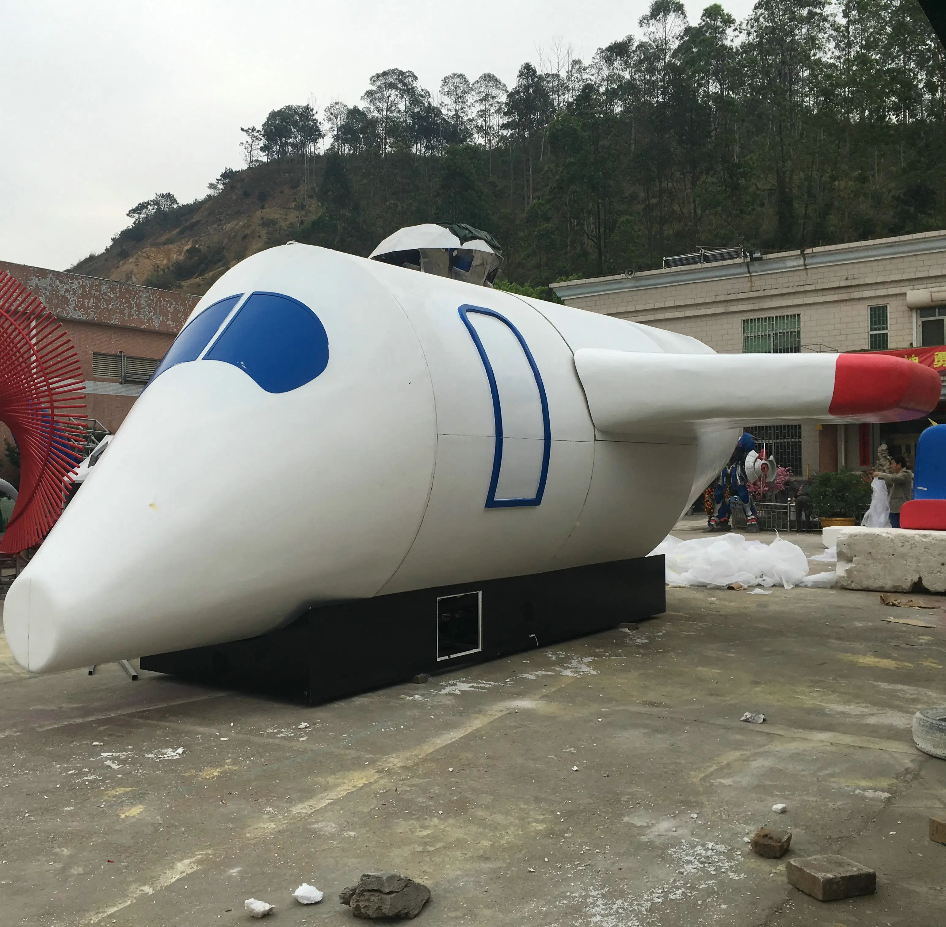 Escultura de modelo de avião grande em fibra de vidro de 11m para shopping e playground