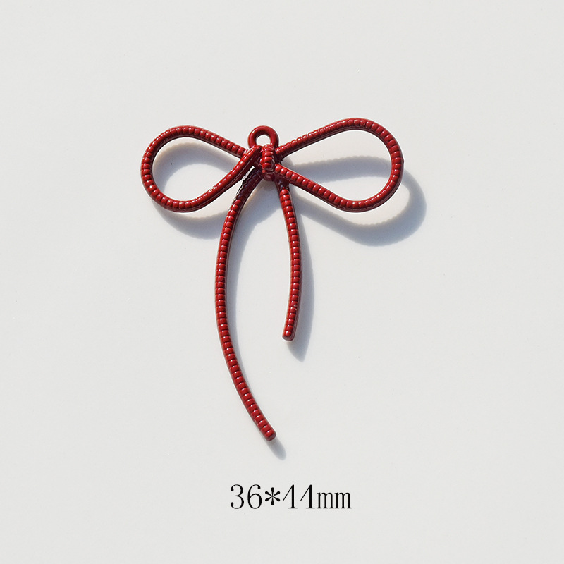 Openwork bow