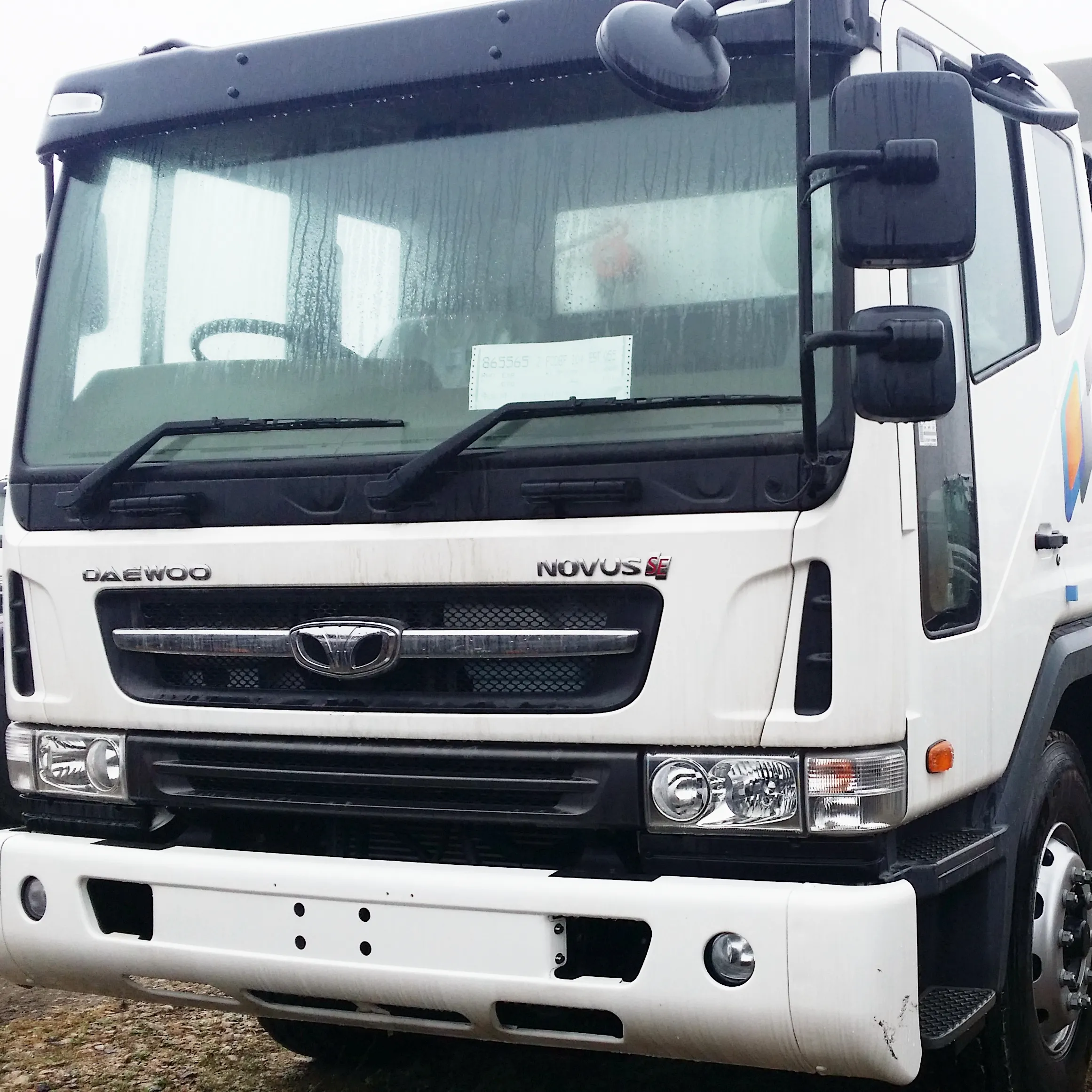 Daewoo 4x2 camion à benne 18 tonnes avec tête de tracteur 6 roues F3DBF camions à benne à poignée droite tout neuf non utilisé à vendre