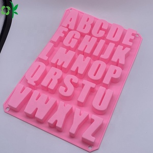 OKSILICONE亚马逊热卖26字母形硅胶巧克力模具烘焙软巧克力模具制作糖果