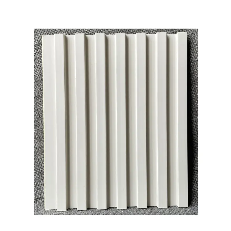 Pannelli di parete laminati del rivestimento del Wpc del pannello di parete composito di plastica di legno di prezzi economici della fabbrica della cina