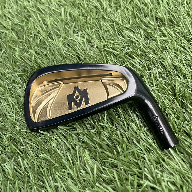 cabeza de hierro de golf 2
