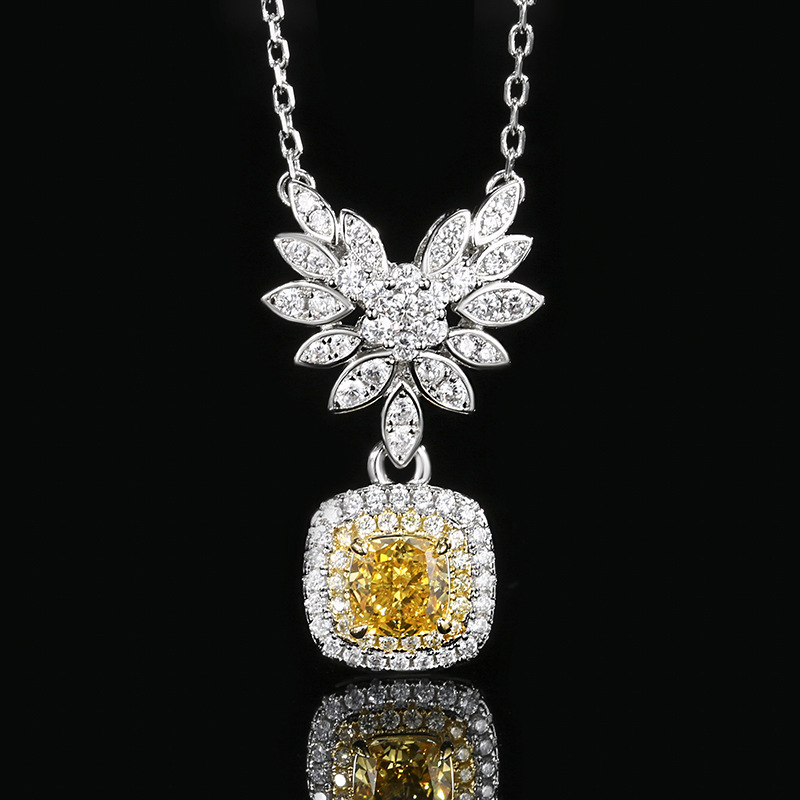 Colgante de diamante amarillo talla "Flor de Hielo" con cadena.