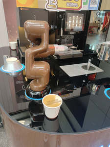 Mini robot manipulador comercial de 6 ejes para café Barista Mini sistema automatizado para preparación de café - Product Image 5