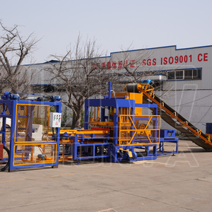 Bloque de enclavamiento de cemento de hormigón automático de bajo costo y alto beneficio, maquinaria de fabricación de ladrillos para máquinas de construcción - Product Image 1