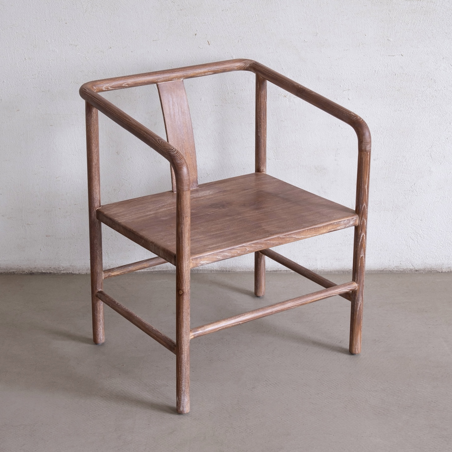 Veuillez noter la couleur de la chaise carrée en bois massif de cire blanche