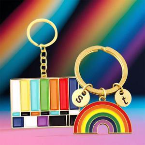 Tùy chỉnh cầu vồng lgbtq niềm tự hào Dây Móc Khóa men kim loại với Epoxy kết thúc đậm màu sắc rõ ràng tin nhắn tuyệt vời cho cuộc diễu hành cộng đồng tiếp cận cộng đồng - Product Image 4