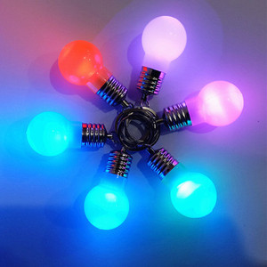 Acryl-LED-Bildern-Blitzglühbirne Metall-Schlüsselanhänger bunte Mini-Kanister kleine Geschenke nicht zerbrechen