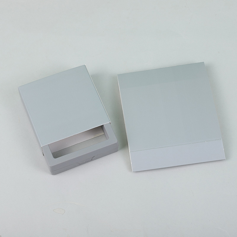 Couverture souple grise + boîte intérieure