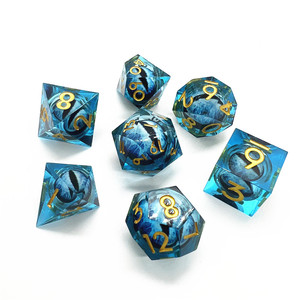樹脂シャープエッジ透明ゲームダイス液体コアブルードラゴンアイダイスセット - Product Image 2