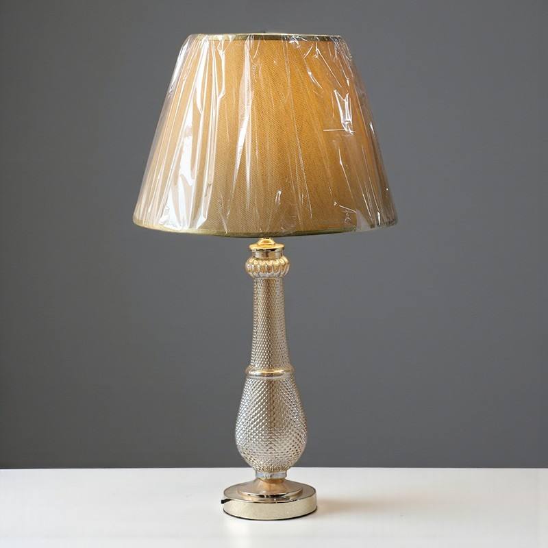 สีดำสีกากี