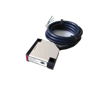 E3JK-DS30M1 Rettangolo tipi di interruttori elettronici per la rilevazione di Trasparente/opaco oggetti sensore fotoelettrico - Product Image 2