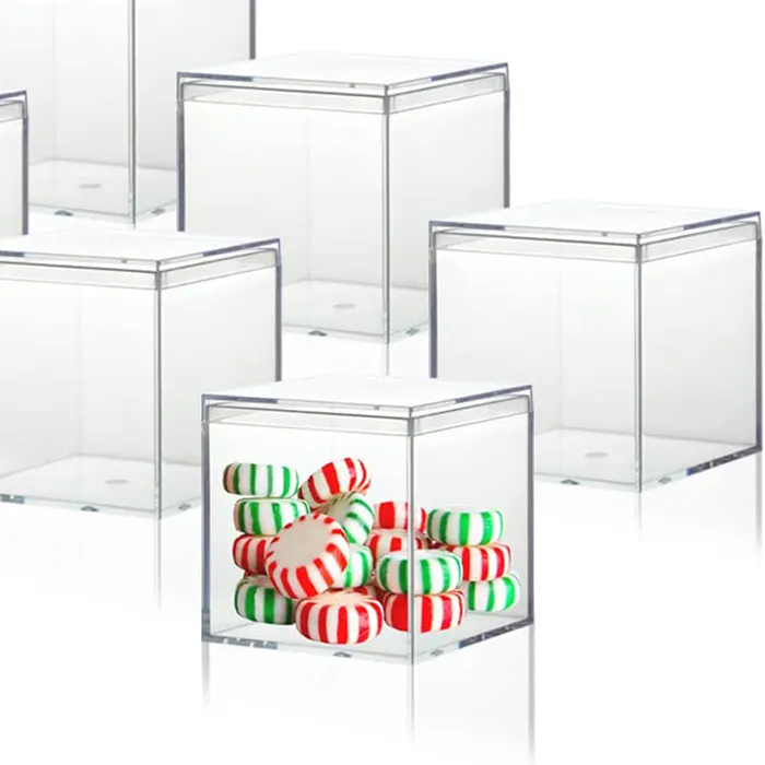 Großhandel quadratisch benutzerdefiniert günstig klar acryl-gehäuse süßigkeiten würfel box für verpackung hochzeit gunst box mit deckel lebensmittel durchsichtige kuchen-box