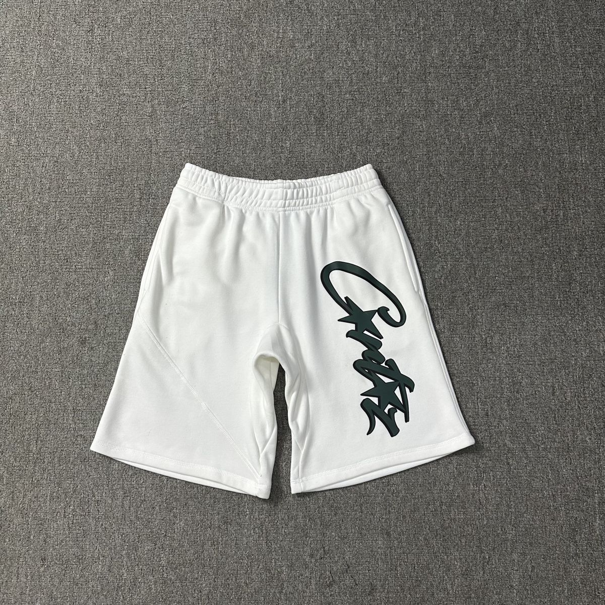 D805 white805