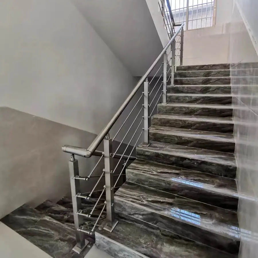 Modern paslanmaz çelik korkuluk açık balkon merdiven