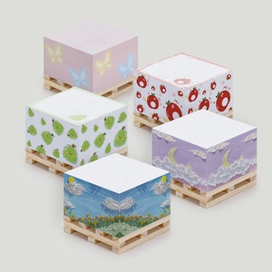 Cubo de papel con logotipo personalizado profesional 7,6*7,6 nota adhesiva con paleta de madera bloque de papel de nota de paleta personalizado - Product Image 6