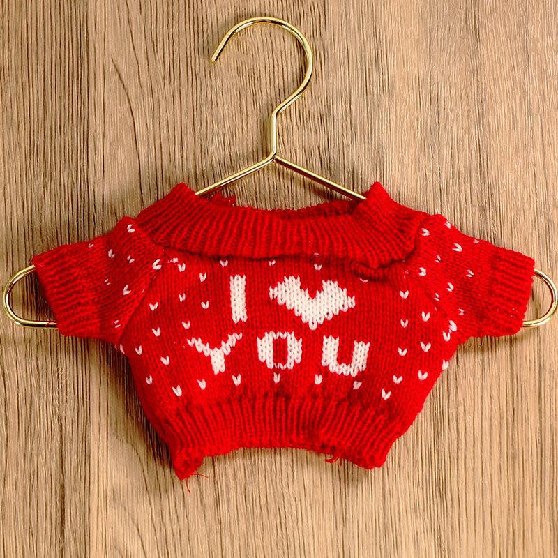Maglione rosso lettera