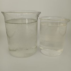 Hochleistungs-Wasser reduzierer aus Poly carbo xylat in flüssiger Form. Architekto nische Zement additive - Product Image 2