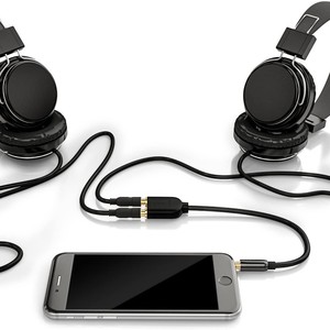 En stock Divisor de línea de audio de 3,5mm Adaptador de dos auriculares para teléfonos móviles y cámaras - Product Image 4
