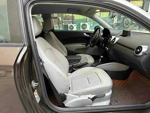 自動車ヘイリング中古車アウディ<span class=keywords><strong>A1</strong></span> 1.4T TFSIエゴSUVタクシー運転学校オンライン