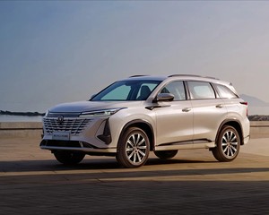 Good Quality Changan CS75 PLUS With Cheap Price Gasoline New <strong>Vehicle</strong> 2.0T Compact SUV <strong>Cars</strong> in Stock - Product Image 3