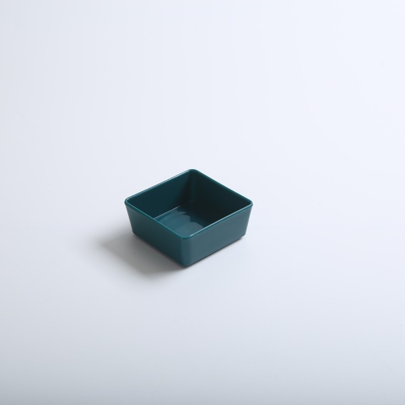 Single-compartment dish (dark green) made of food-grade PP material