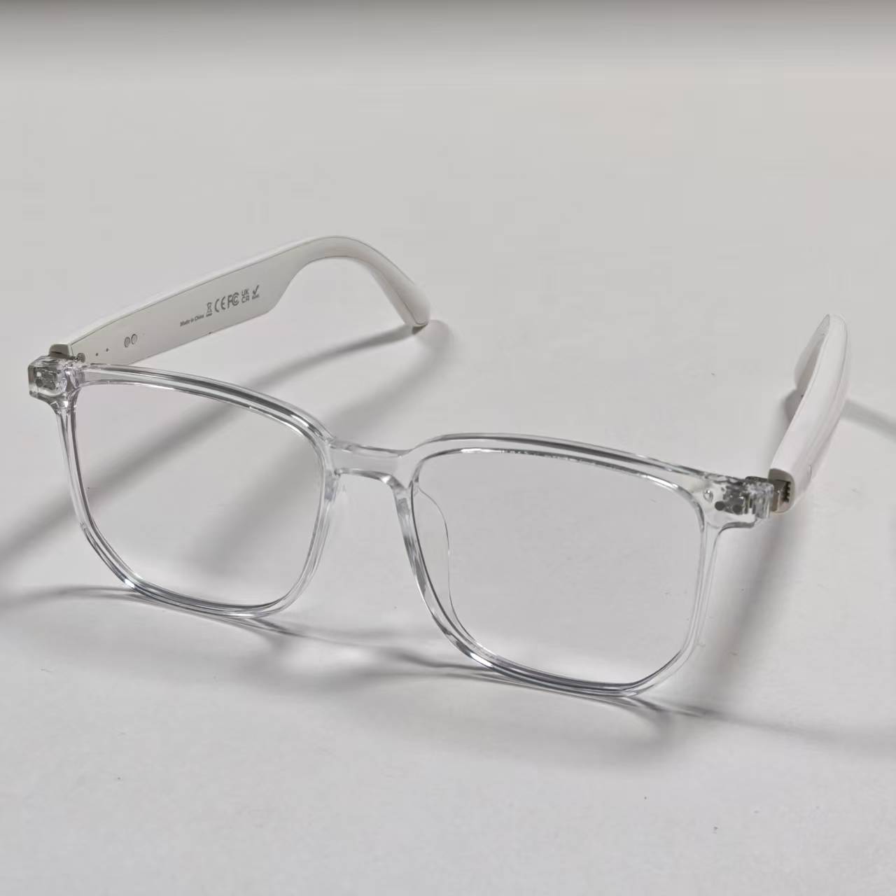 Transparent+ white