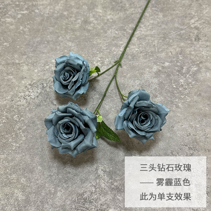 Three-headed diamond rose - haze blue