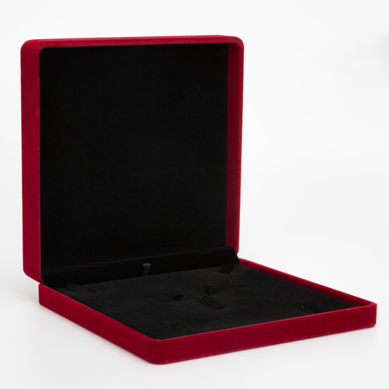 สีแดงไวน์