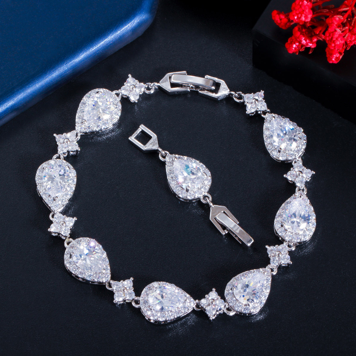 Argento-S0145-Yin