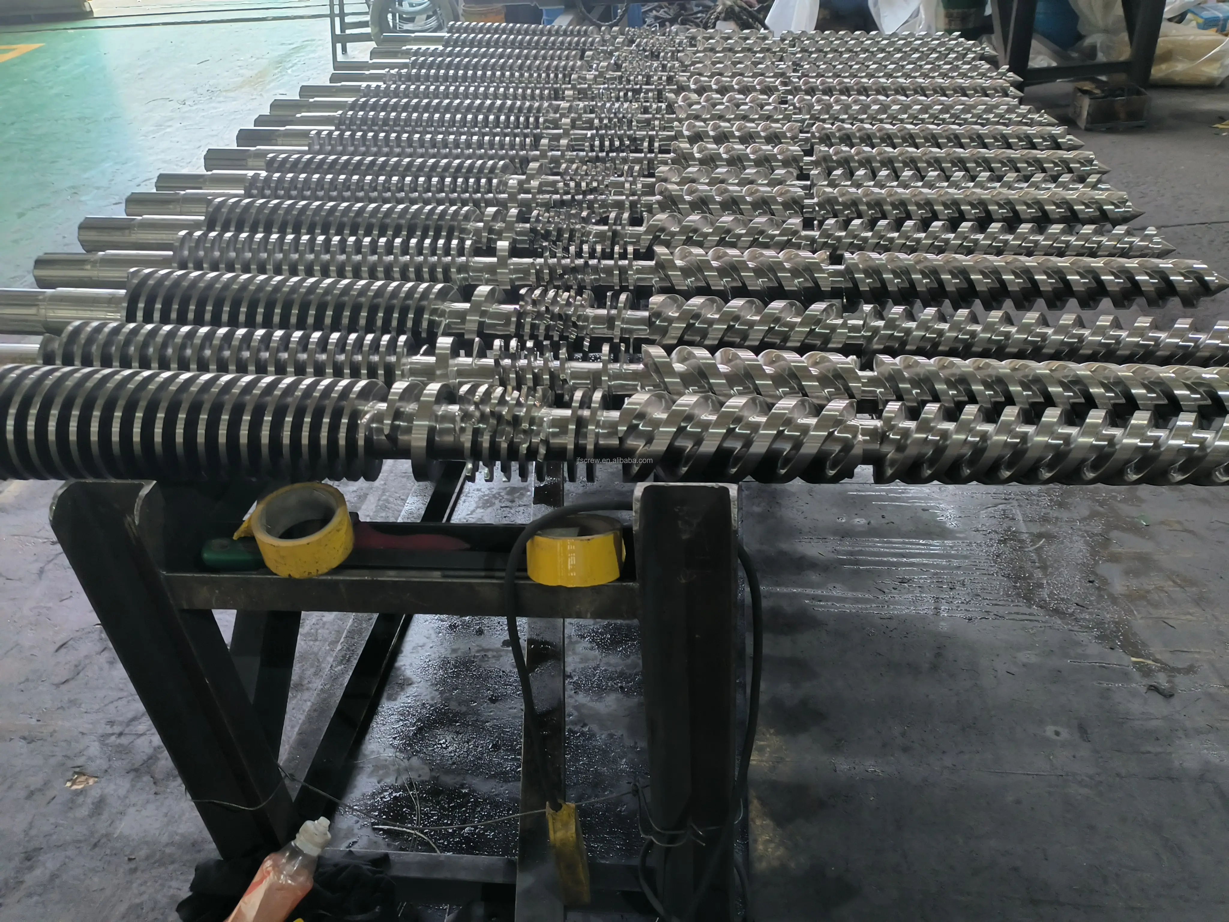 38CrMoAl nova tecnologia de parafuso duplo cônico e cilindro para extrusora de produção de tubos de PVC