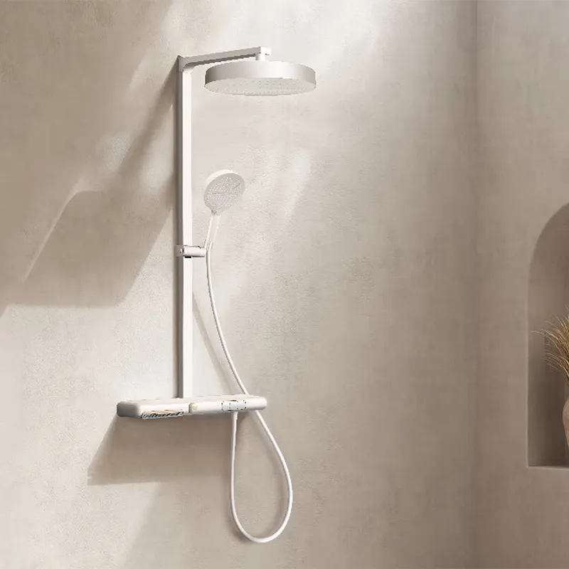 Desain mewah 4 fungsi tampak ukuran besar Panel penahan tinggi kamar mandi kuningan termostatik Shower Set