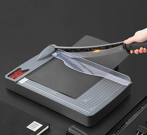 Mini kağıt kesme makinesi giyotin kesici A4 kesim uzunluğu masaüstü kağıt kesme makinesi kartları için güvenlik kesici kafa ile - Product Image 6