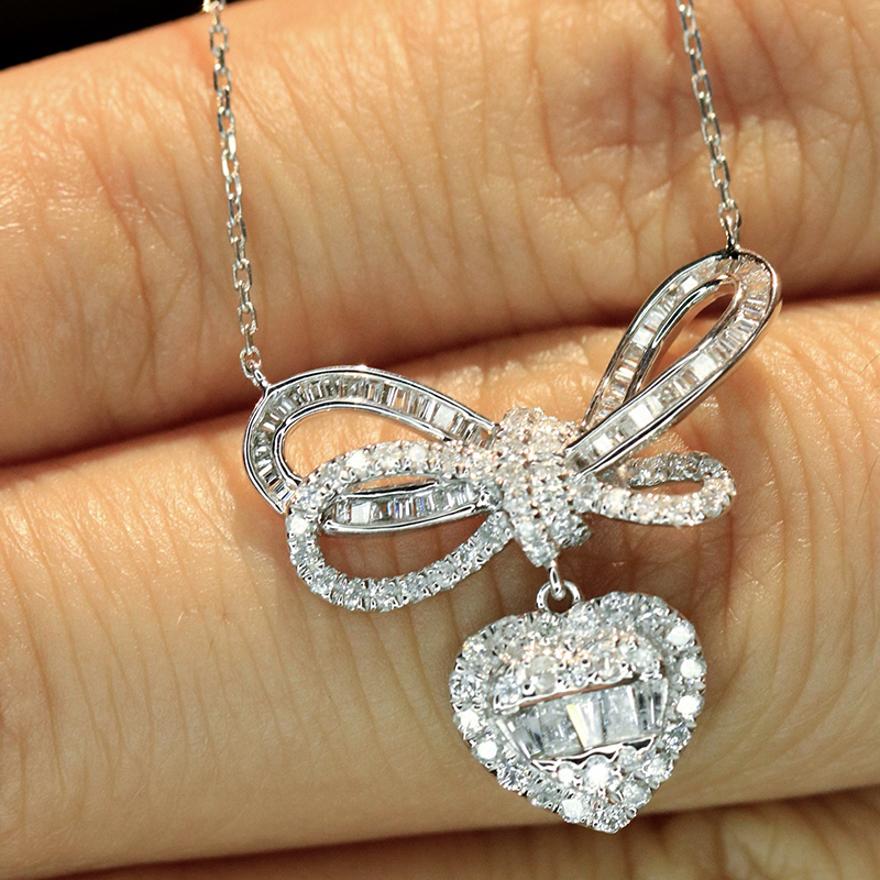 18k white gold
