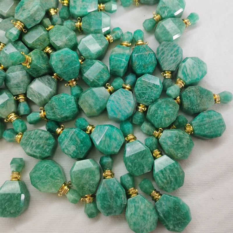 Bouteille de parfum amazonite