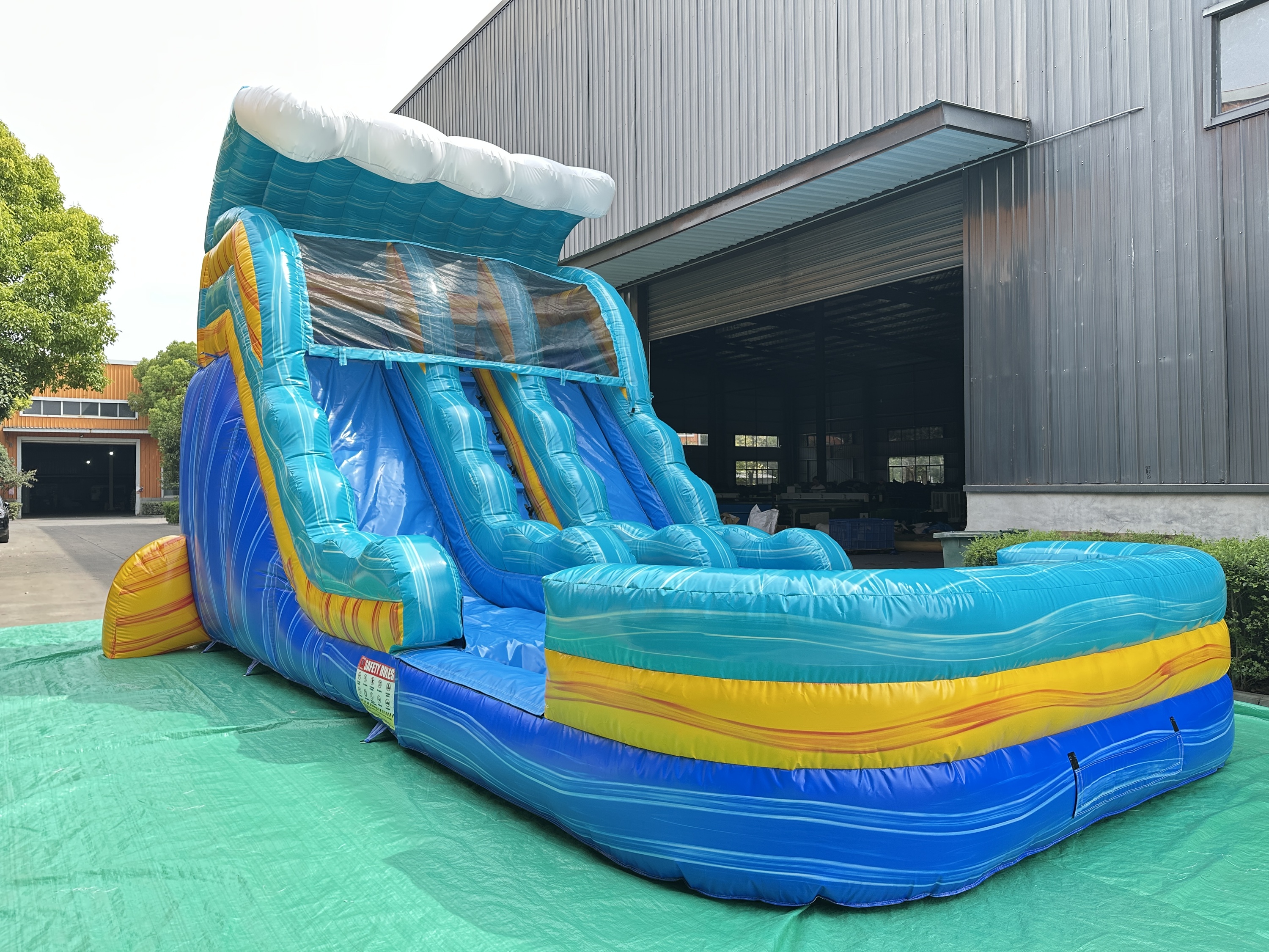 $1399 En stock (8*4*4.5 M)