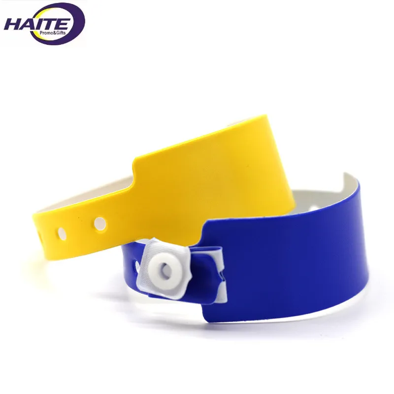 Muñequera personalizada barata de colores de seguridad muñequera de vinilo de PVC pulseras anchas pulsera de plástico grueso para eventos