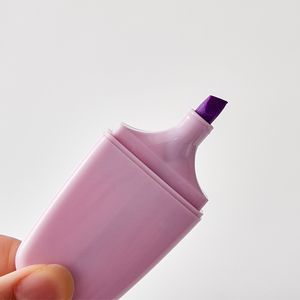 Evidenziatori a punta piatta obliqua a colori assortiti per uso scolastico impacchettato - Product Image 1
