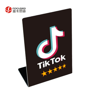 מעמד פלסטיק ללא מגע אקרילי NFC סקירת גוגל עם קוד QR וצרזים חכמים RFID הניתנים לתכנות