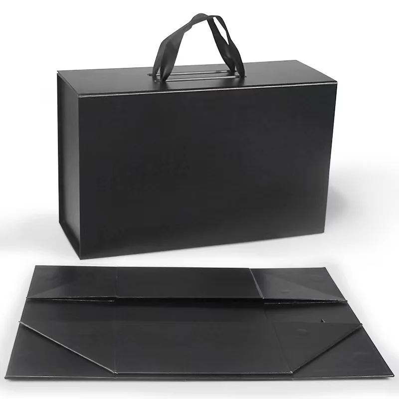 Black magnetic box with ribbon handle