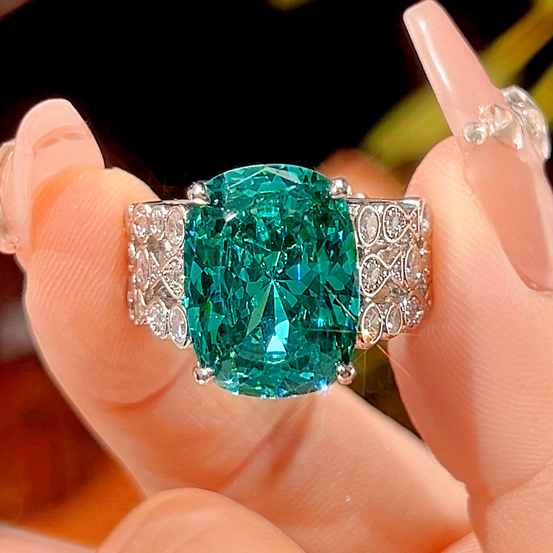 adjustable size Parra green ring