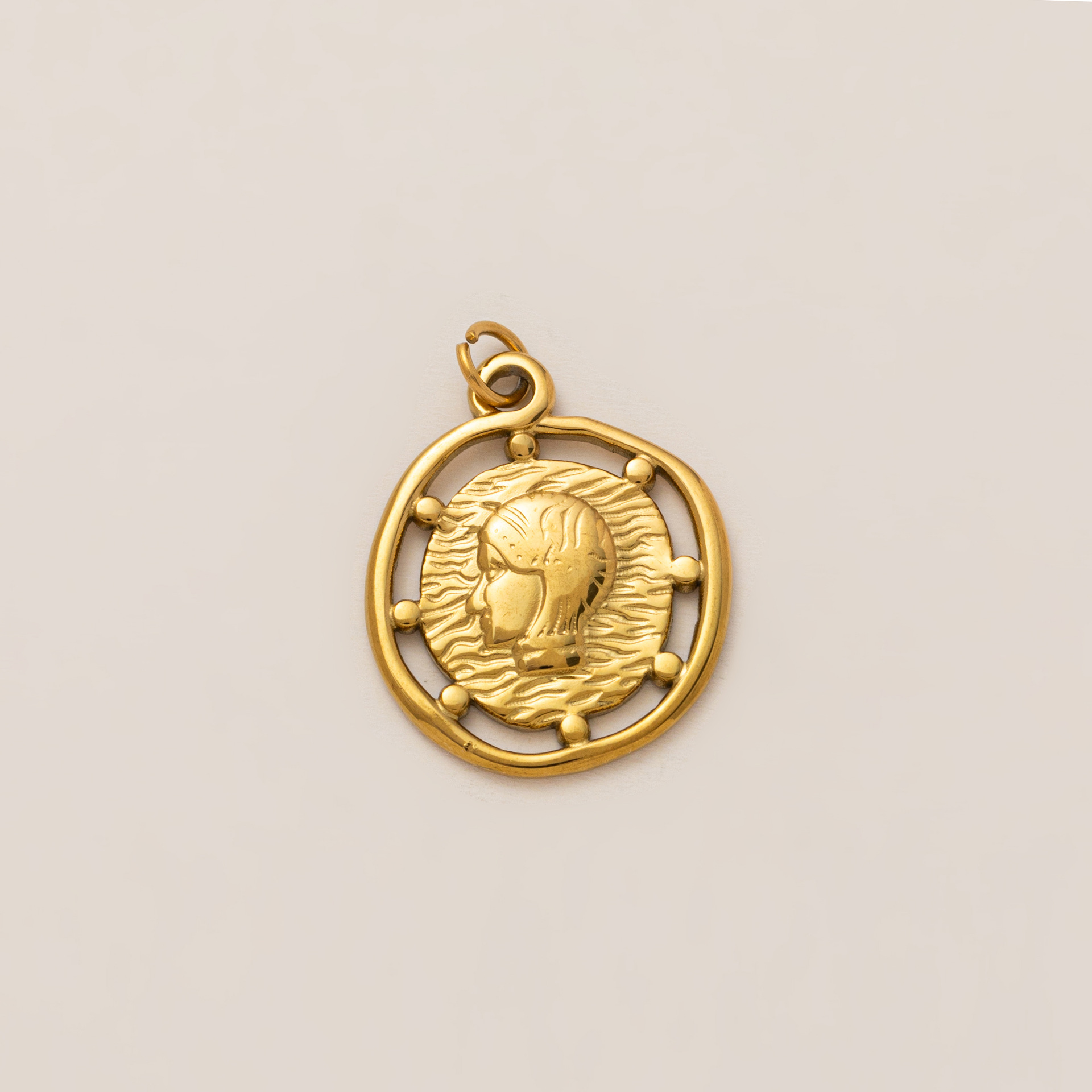 Pendentif médaille