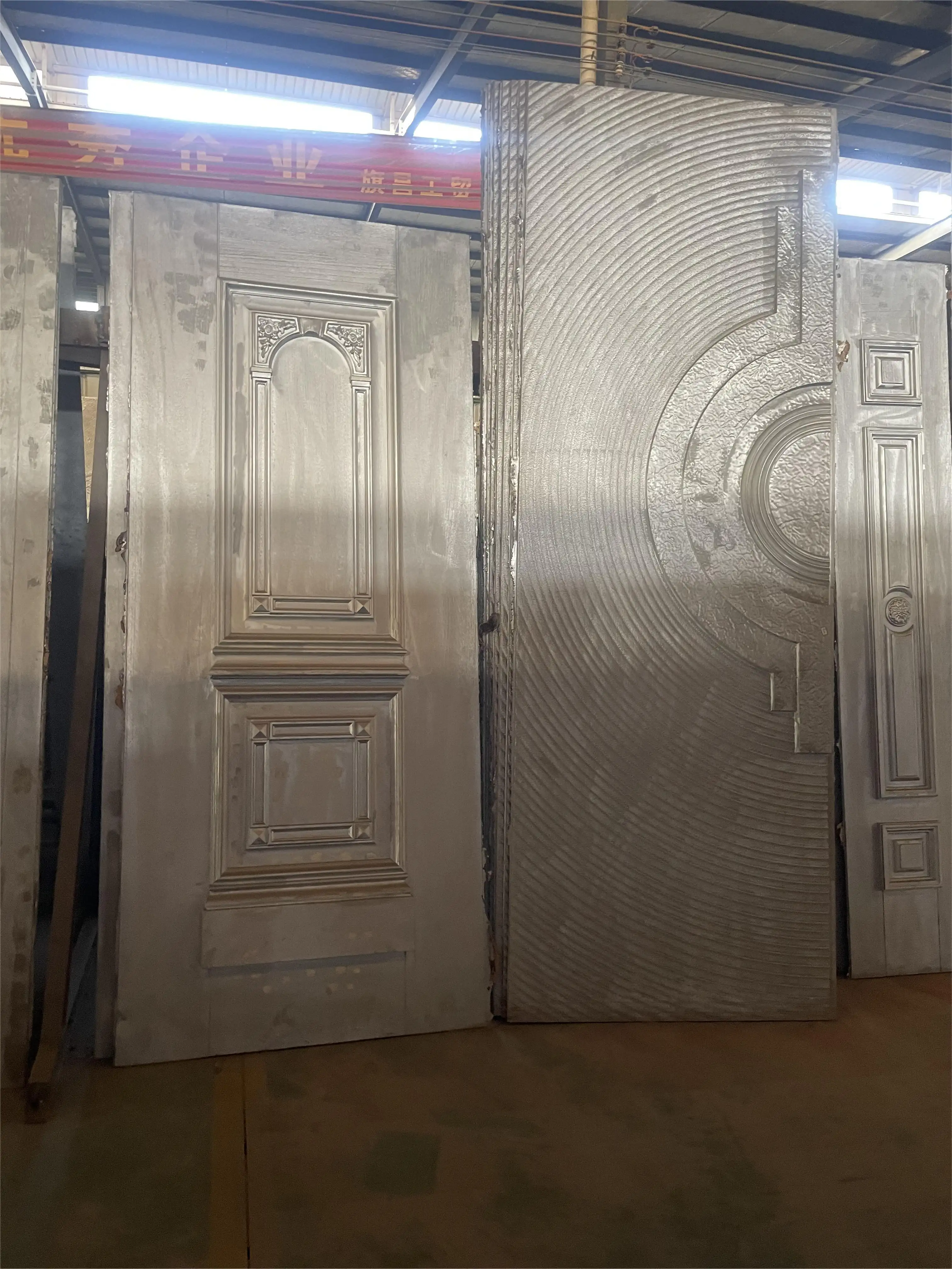 Qichang pannello porta linea di Design in acciaio porta pelle porta porta in metallo
